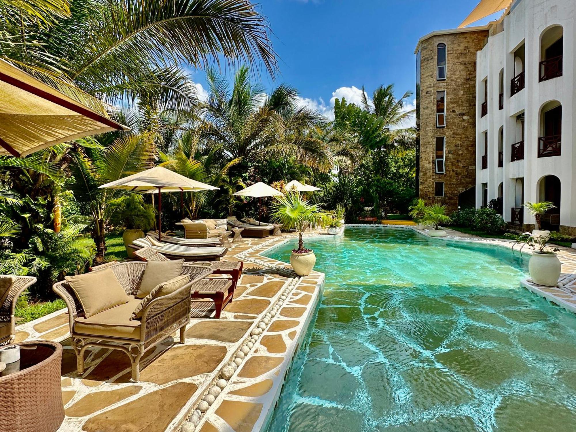 Amani Luxury Apartments Момбаса Экстерьер фото