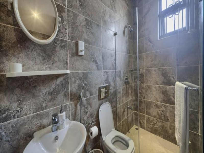 Amani Luxury Apartments Момбаса Экстерьер фото