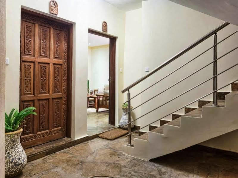 Amani Luxury Apartments Момбаса Экстерьер фото