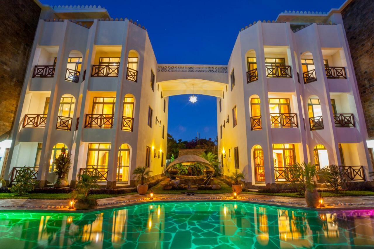 Amani Luxury Apartments Момбаса Экстерьер фото