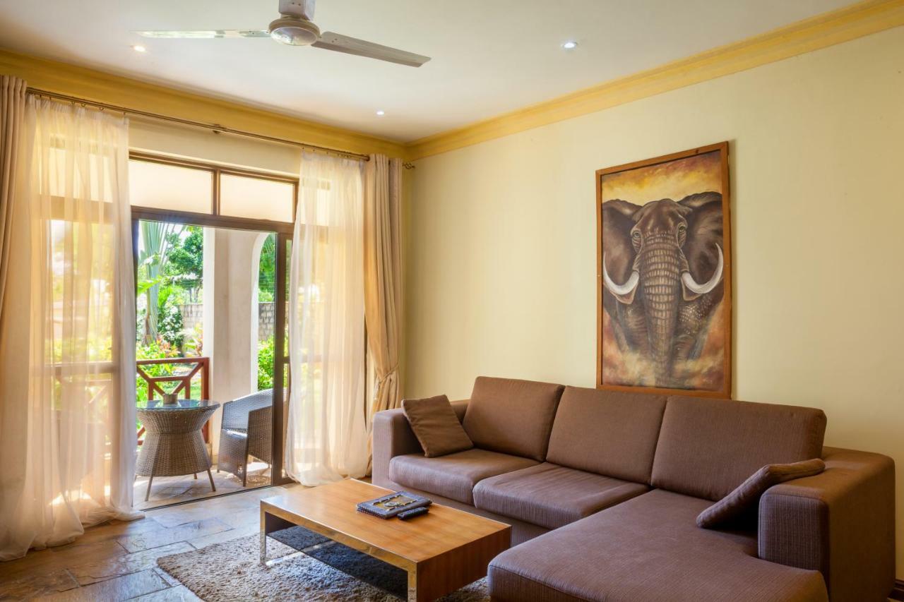 Amani Luxury Apartments Момбаса Экстерьер фото